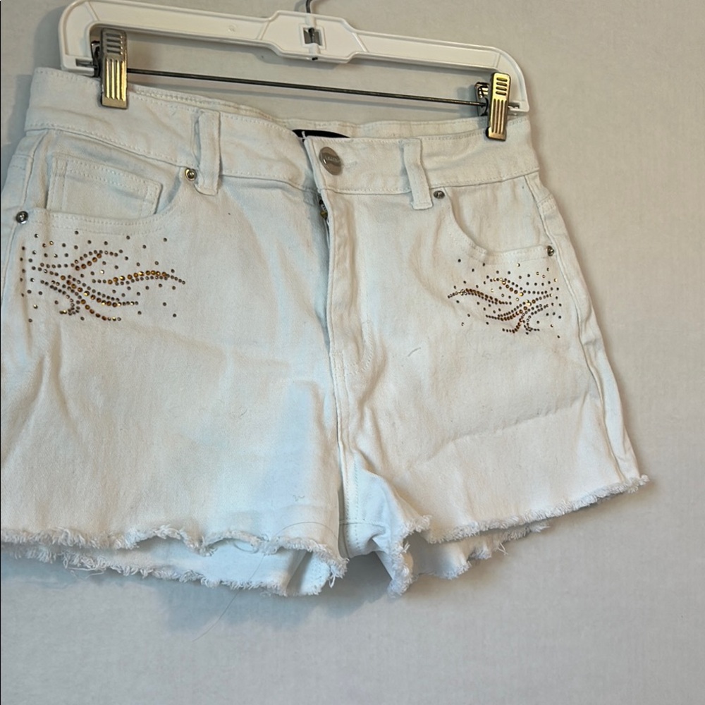 Legend Mid Rise Raw Hem Rhinestone Embellished White Denim Shorts. Size XL